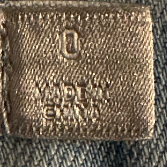 Athleta sculptex light wash stretch denim **Flaw* - Picture 4 of 9